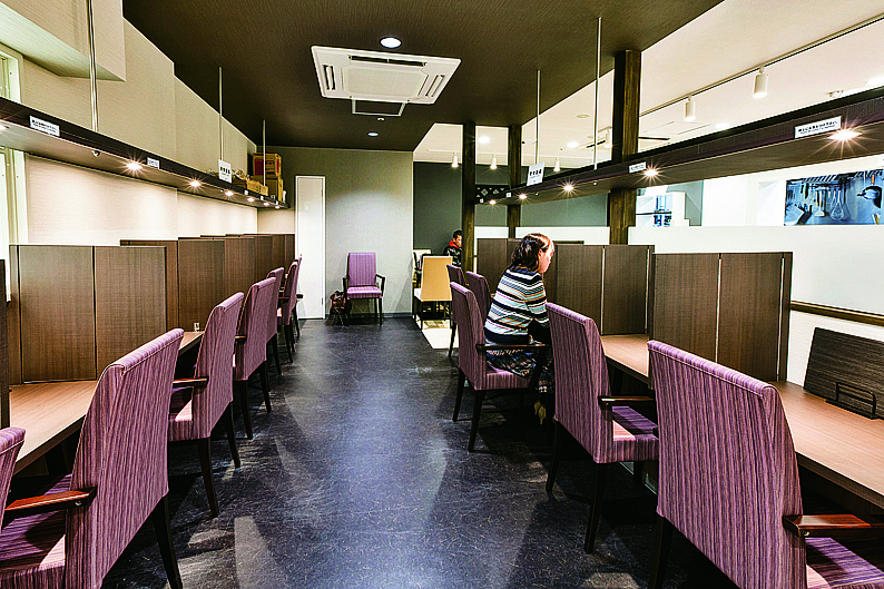 三日月屋カフェ 博多駅店②