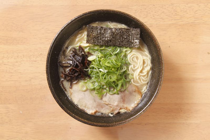 大野城に輝くスタンダードな久留米系ラーメン